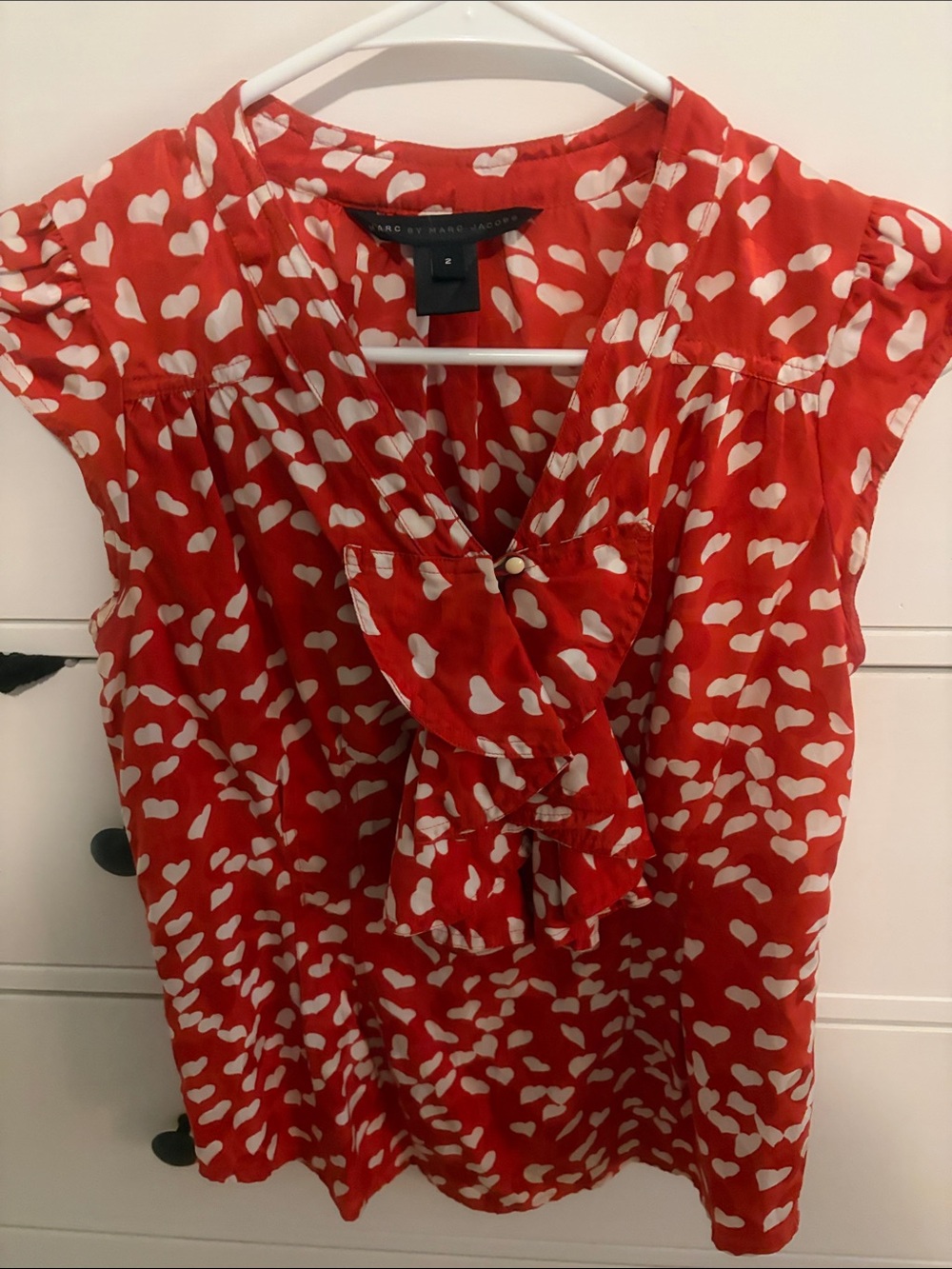 Marc by Marc Jacobs Red Sleeveless Heart-Print Ruffle V-Neck Blouse